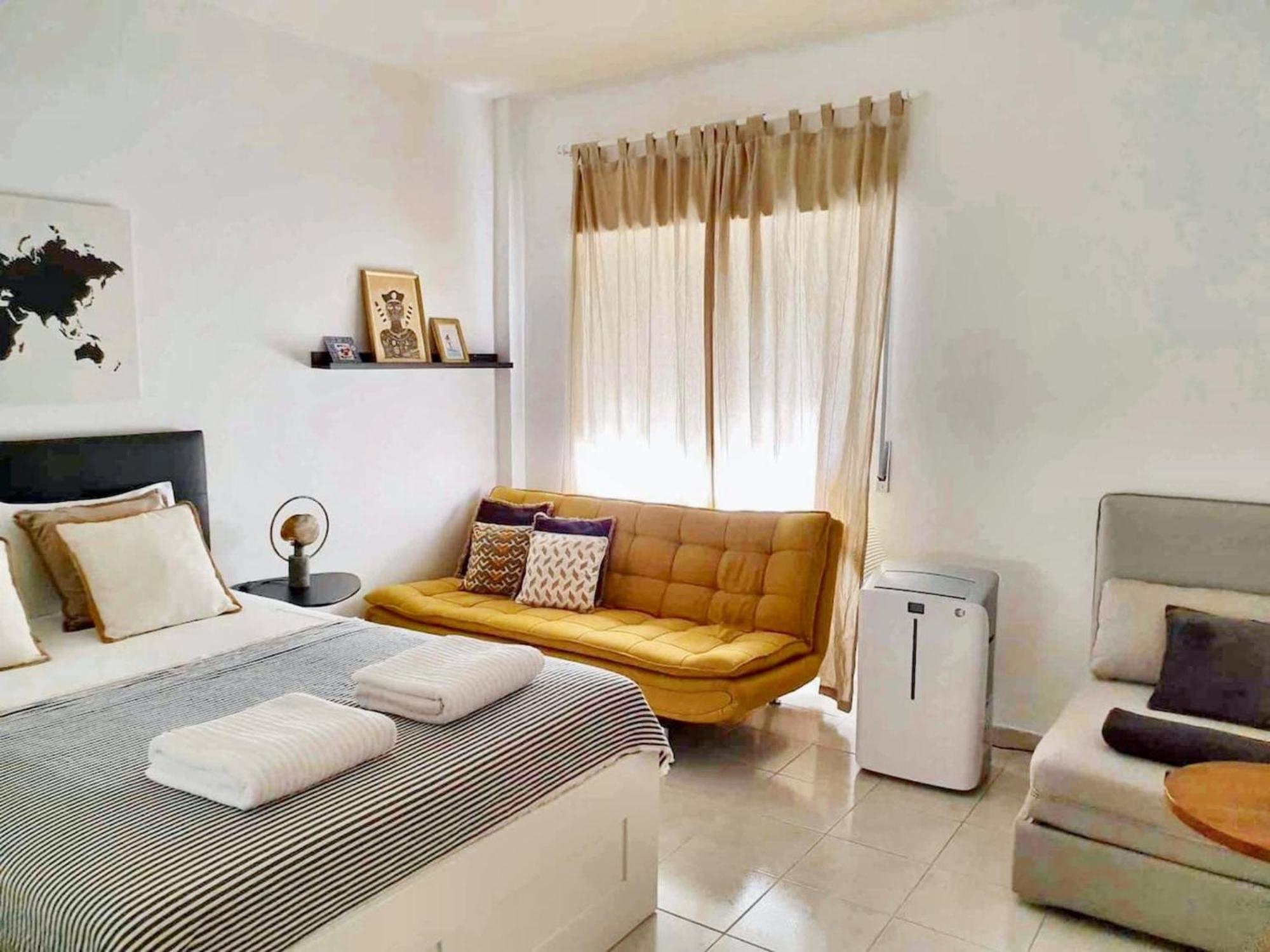 Comfortable With Balcony And Sea View In 50 M² Apartment Lissabon